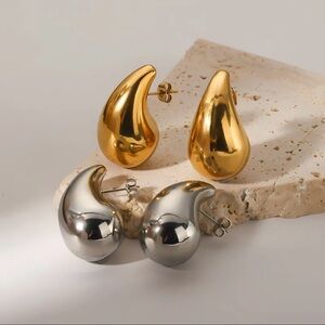 Chunky Drop Earrings in Stainless Steel - Shiny Gold Finish
